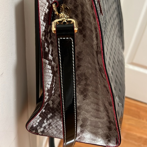 Acadia Italy Stamped Patent Leather bag with red and snake skin accents - Picture 3 of 6